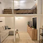 Apartment Lonyay Riverside Ac Comfort By The Danube *
