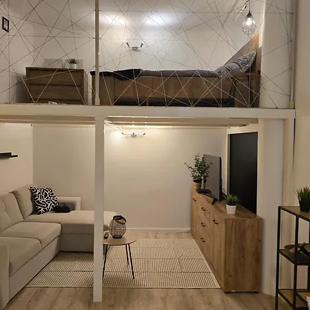 Lonyay Riverside Ac Comfort By The Danube Budapest