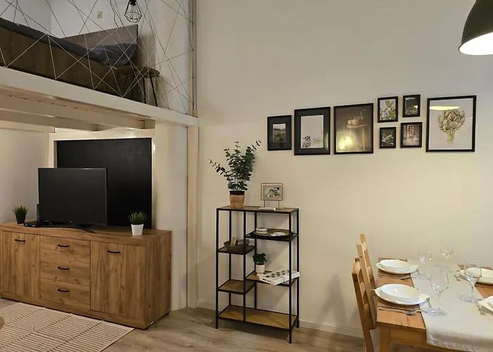 Lonyay Riverside Ac Comfort By The Danube Apartment Budapest