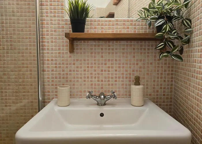 Apartment Lonyay Riverside Ac Comfort By The Danube Budapest