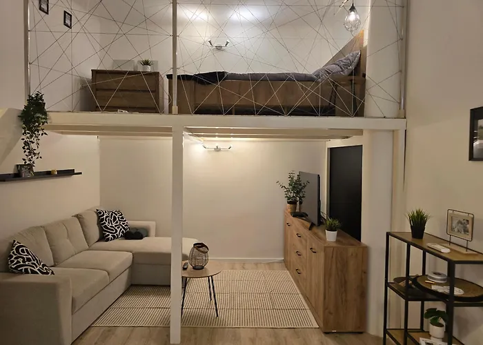 Lonyay Riverside Ac Comfort By The Danube Budapest