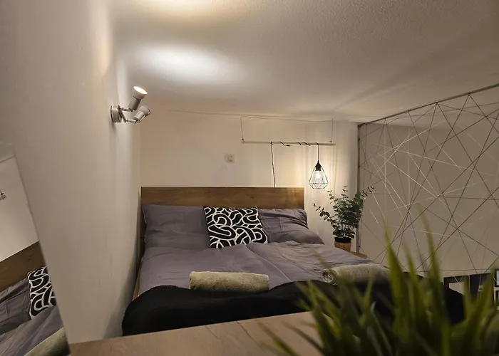 Lonyay Riverside Ac Comfort By The Danube Lejlighed